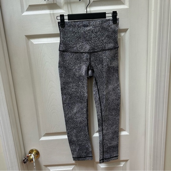 Lululemon Wunder Under cropped leggings 23" 4 gray black speckeled - Picture 1 of 5